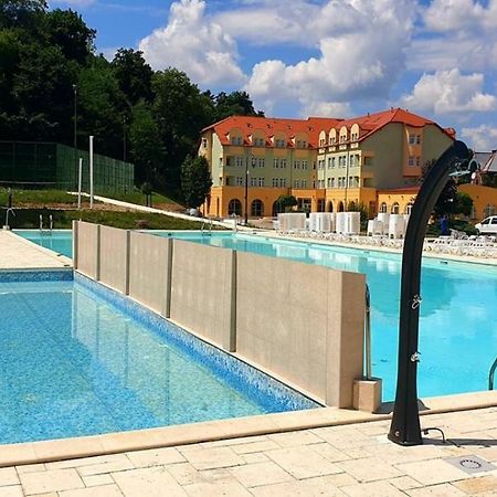 Helios Hotel Окна Сибиулуй Екстериор снимка